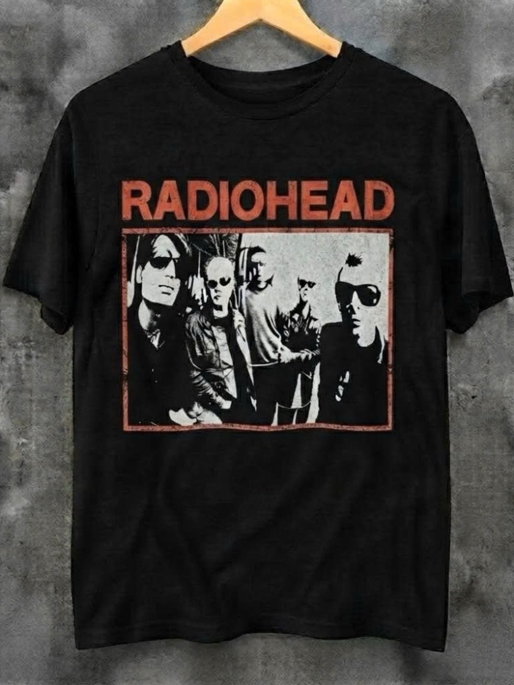 Gildan Black Radiohead Photo Graphic Tee With Orange Print